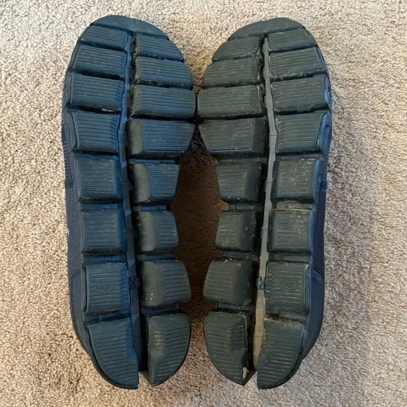 On Running Cloud X Sneakers - Picture 10 of 12